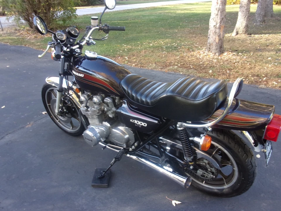 1977 Kawasaki KZ1000  - Image 2 of 4