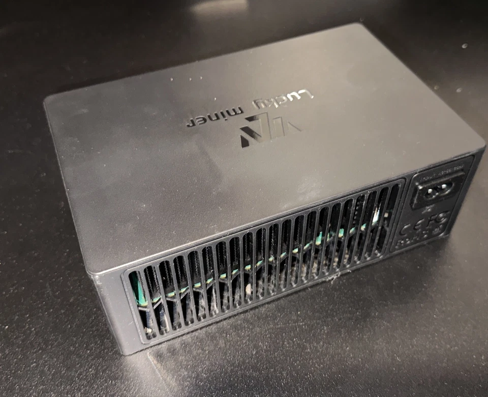 Lucky Miner LV08 4.5Th SHA256 Bitcoin lottery miner - Bild 2 von 4