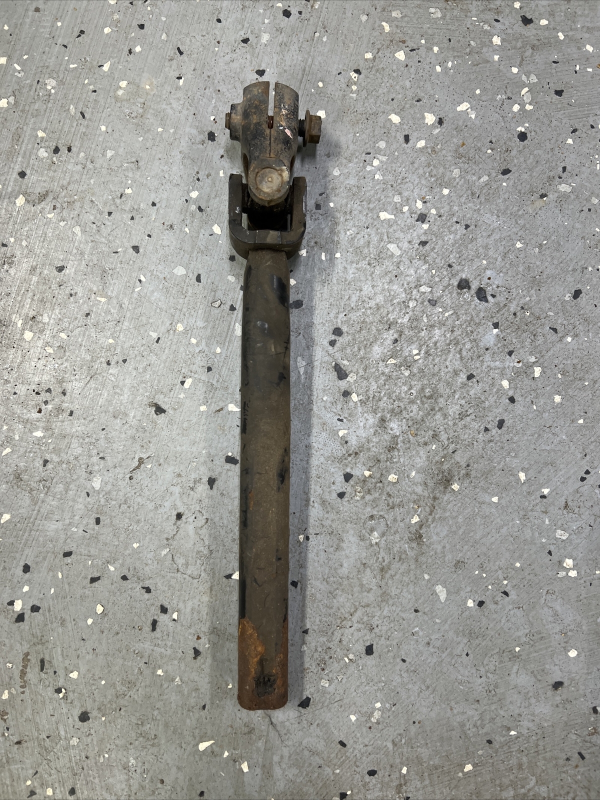 8791 Ford F150 F250 F350 Pickup OEM Lower Steering Column Intermediate