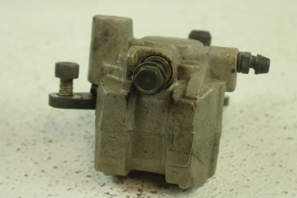 Оригинальный суппорт заднего тормоза 2003 Kawasaki Kx85 Nissin B4485 - Изображение 3 из 4