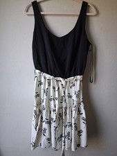 Women's floral fit and flare sleeveless dress.