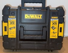 DeWALT DCS355P1 Oscillating Tool 18v-5Ah Lithium Battery