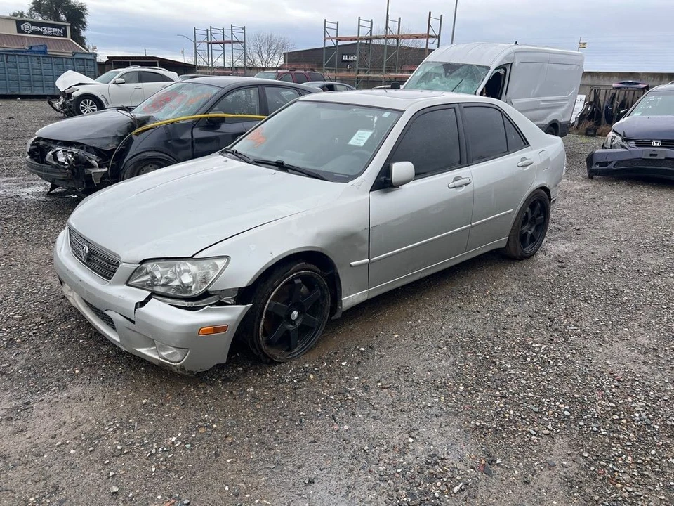 GUANTERA 2001 LEXUS IS300 Foto 2 de 4