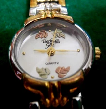BLACK HILLS GOLD LADIES 12k GOLD DIAL TRI COLOR LEAF WATCH (NEW BATTERY)
