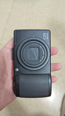Ricoh GR Digital III F1 9 lens 28mm 10MP 1 1 7 CCD RAW support