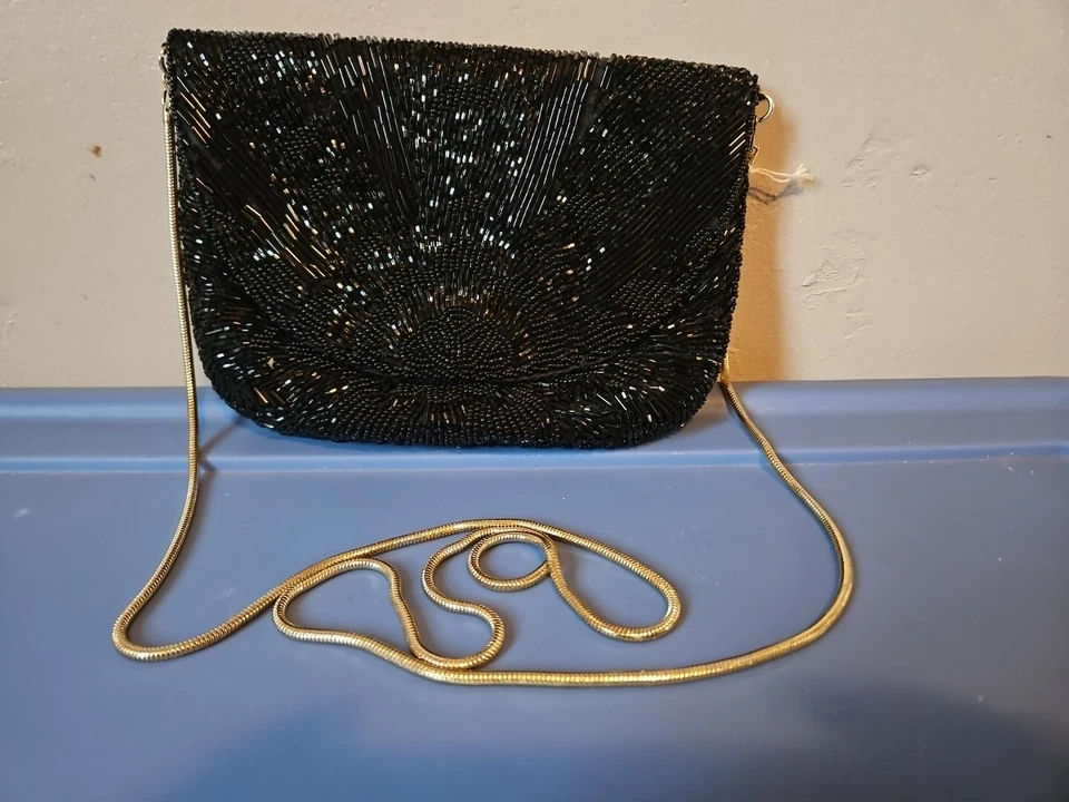 "Cartera bandolera negra con cuentas La Regale, Ltd correa de cadena dorada vintage 8x6""" Foto 2 de 4