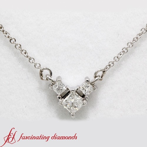 Diamond Necklace In 18K White Gold 
