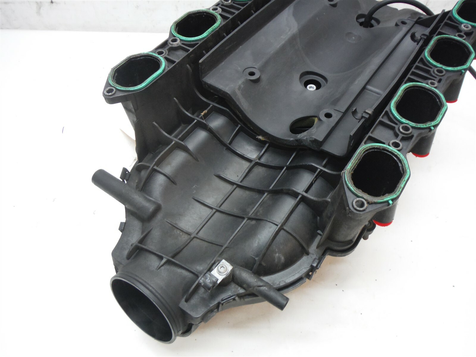MASERATI QUATTROPORTE ENGINE AIR INTAKE MANIFOLD FUEL RAIL INJECTOR ASSY OEM 
