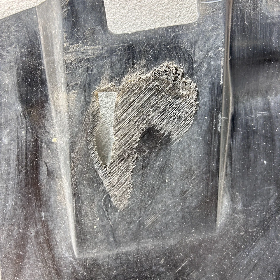 DEFECT! GMC TERRAIN 18-20 FRONT UNDER BODY SPLASH GUARD AIR DEFLECTOR SHIELD OEM - Image 3 of 4