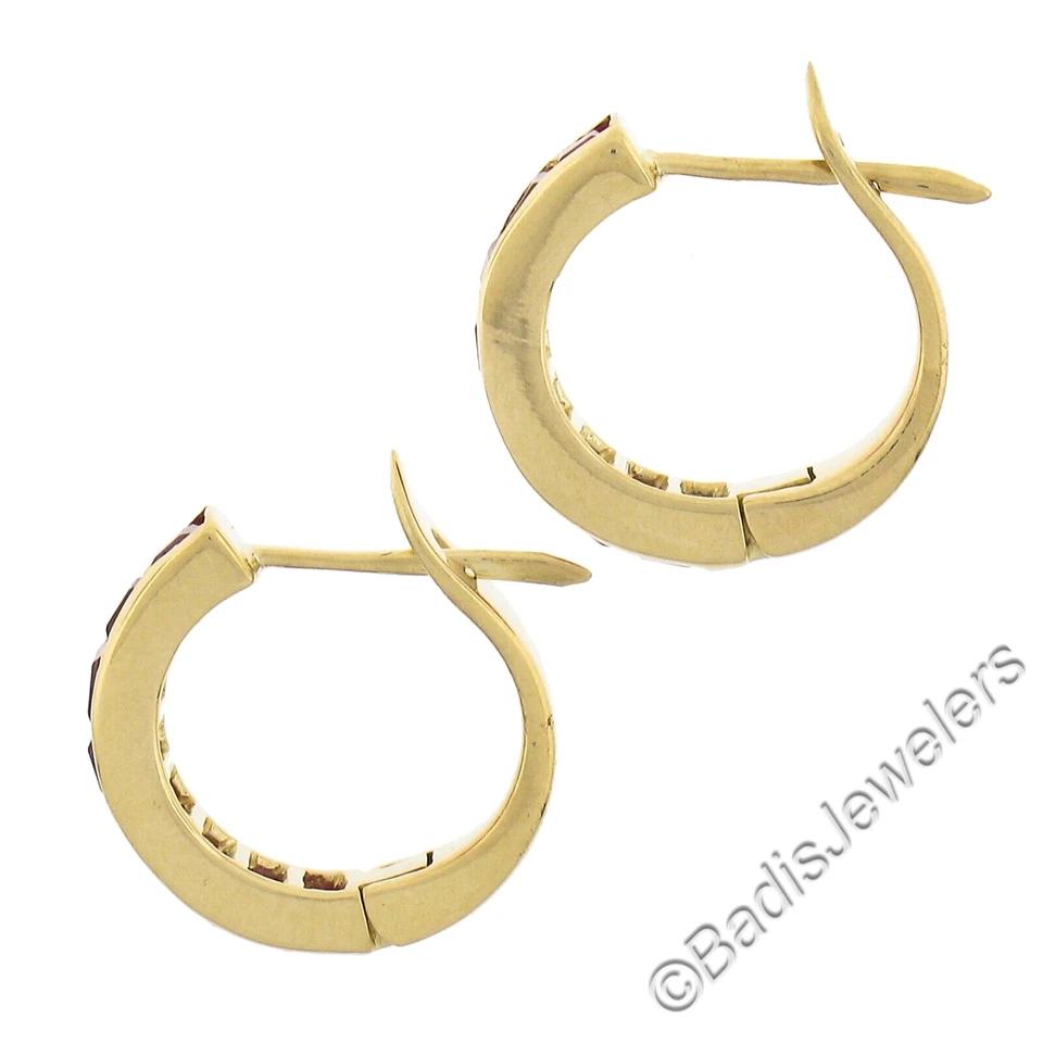 Conjunto de aretes tipo argolla Huggie de rubí corte escalón cuadrado de 1 ctw de oro amarillo sólido de 14 k Foto 4 de 4