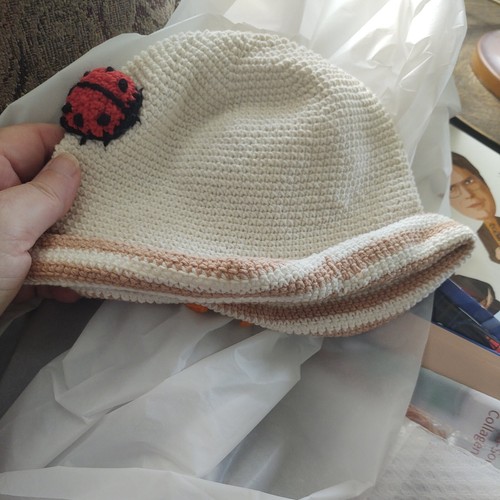 Day Lee Designs Baby Hat Lady Bug Flowers Beige, Tan, Sunflower 6-12 months - Picture 3 of 7