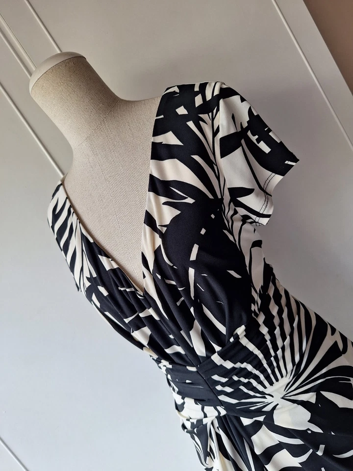 LINEA Gorgeous Black & White Midi Dress Palm Print Detail Size 14  - Image 2 of 4