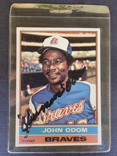 1976 Topps Johnny Blue Moon Odom #651 Atlanta Braves Hand Signed On Card Auto