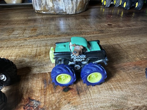 3x HOT WHEELS SCOOBY DOO MONSTER JAM TRUCK Original, BKT, & CN Friction Trucks - Picture 5 of 5