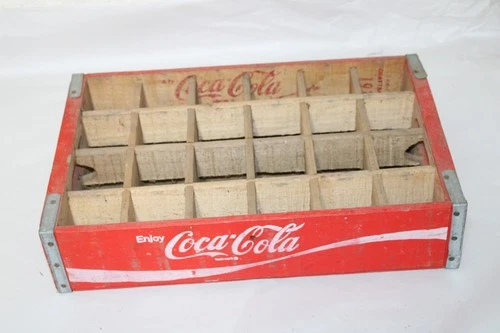 VINTAGE 1975 COCA COLA SODA BOTTLE CRATE 24 SLOT WOOD RED
