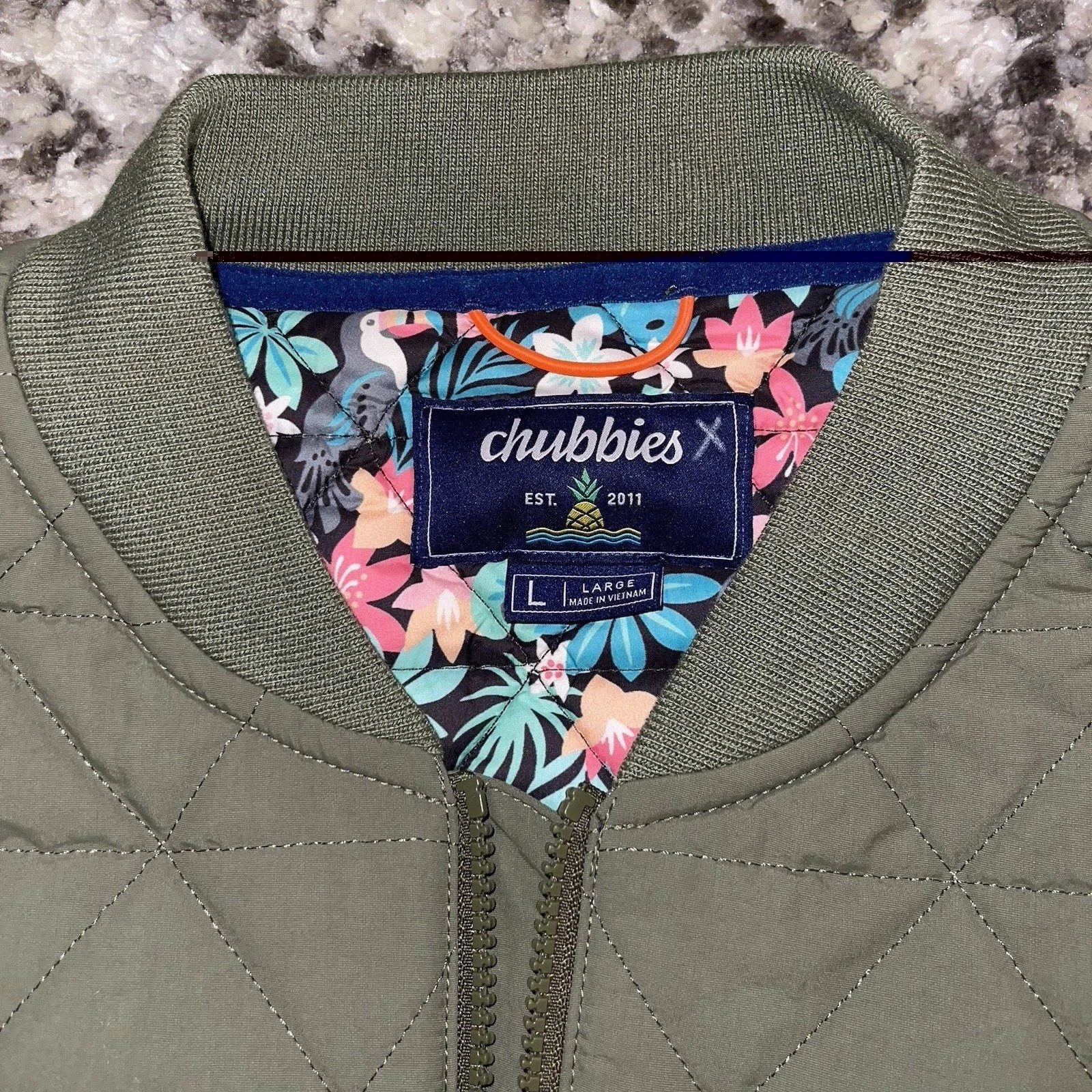 Chubbies Forest Florist Quilted Vest Men’s Large Olive Green Floral Line EUC image 2