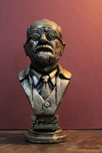 SIGMUND FREUD Golden RESIN bust PSYCHOLOGY ART PSYCHOANALYSIS THERAPY psicologo - Picture 10 of 24