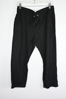 Women's Hanes French Terry Pocket Capri Pant Black Medium