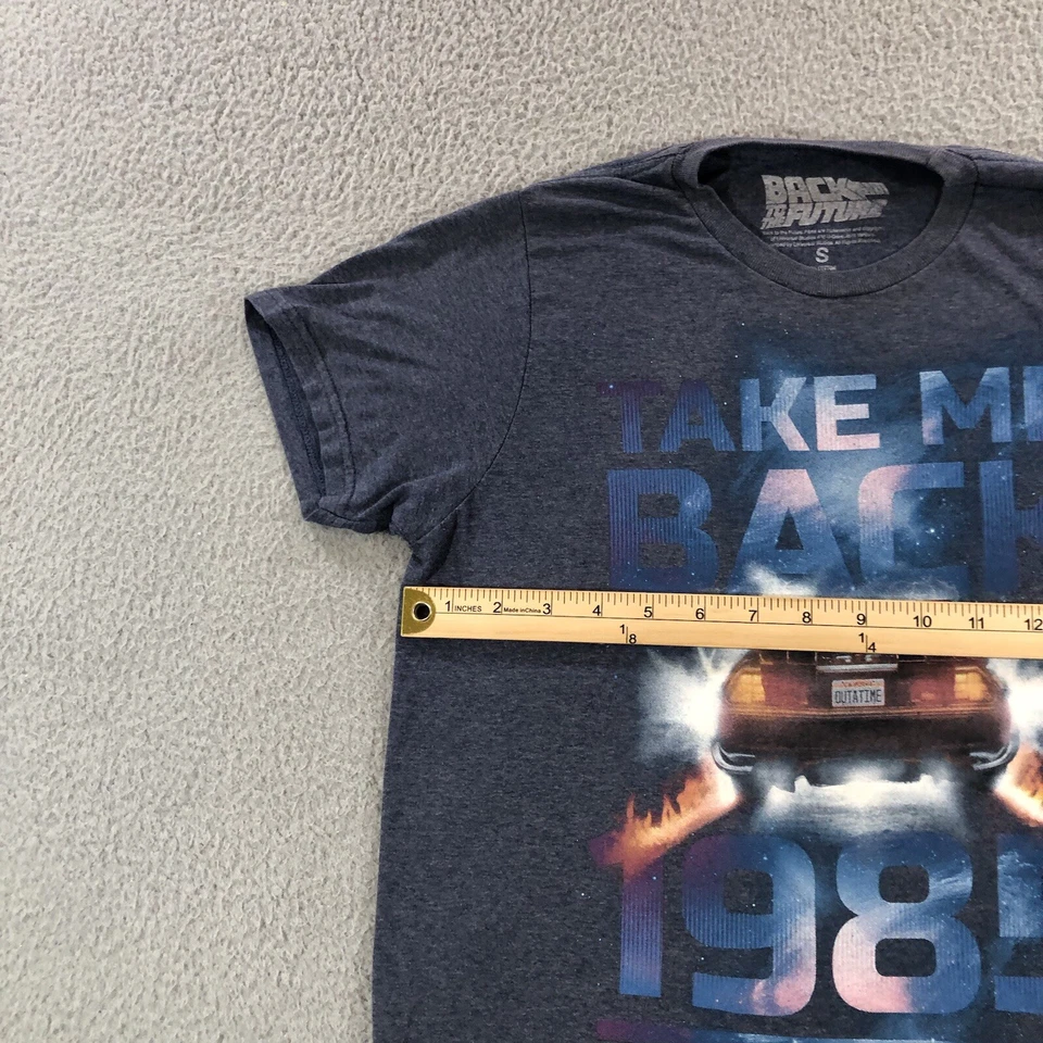Camiseta Regreso al Futuro Take Me Back 1985 DeLorean Coche Azul Para Hombre Talla Pequeña Foto 2 de 4