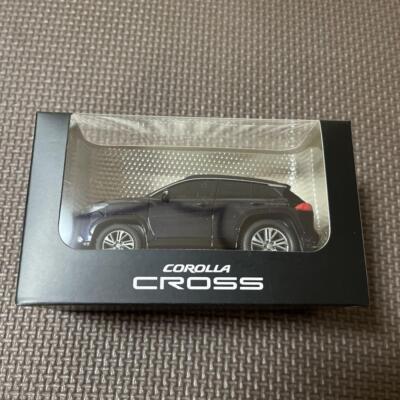 Toyota Corolla Cross Pull Back Car 1/43 Scale Miniature Black Navy