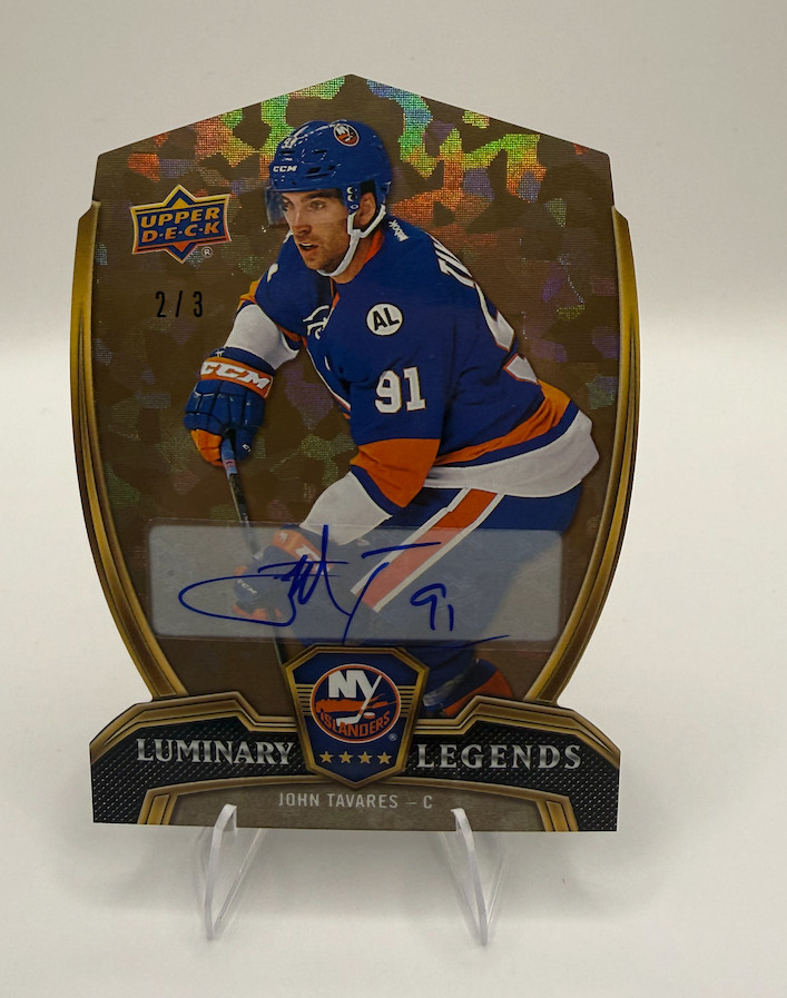 Rare 2015-16 UD Overtime Luminary Legends Auto of Leaf John Tavares /3 15-16