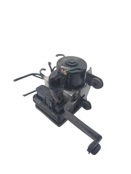 ABS Brake Pump Control Module Fits 2004 Volvo S40 - Image 4 of 4