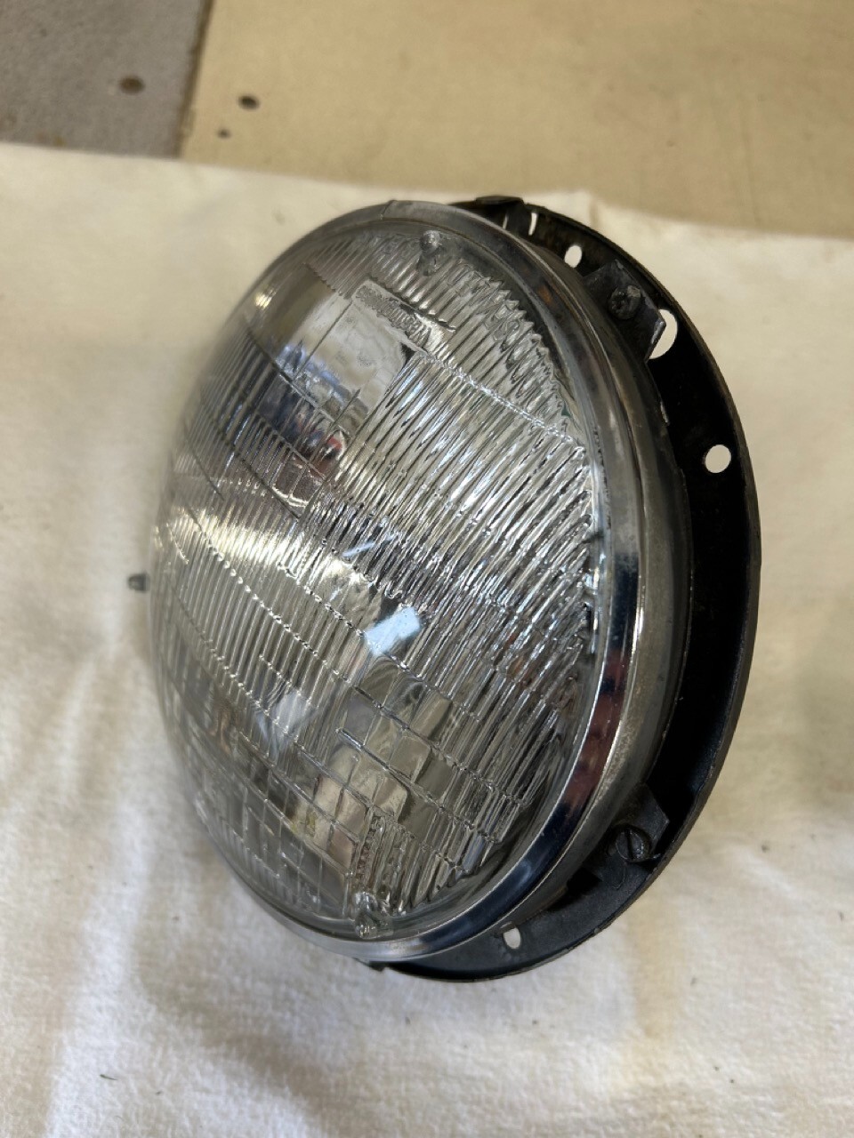 MG MGB 196280 Headlight Assembly Works Bulb Bucket Trim Ring Headlamp