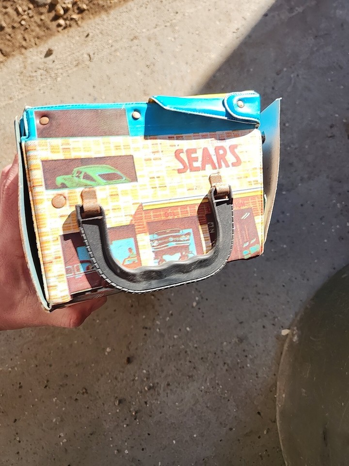 1966 Vintage Matchbox Garage & Service Station W/ Sears Parking Ideal