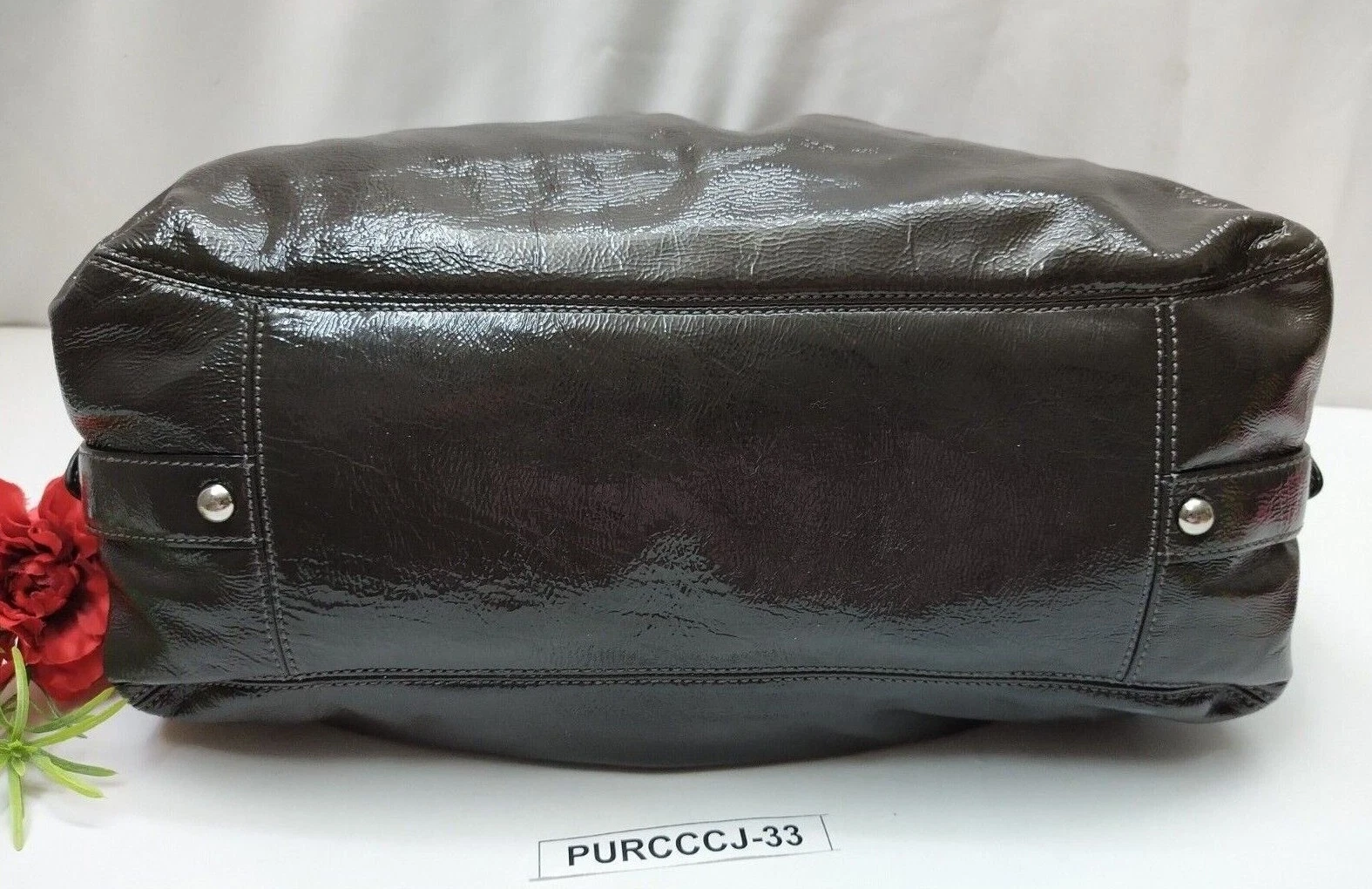 Borsa a tracolla Coach Maggie grigio lucido in pelle verniciata 3 scomparti borsa