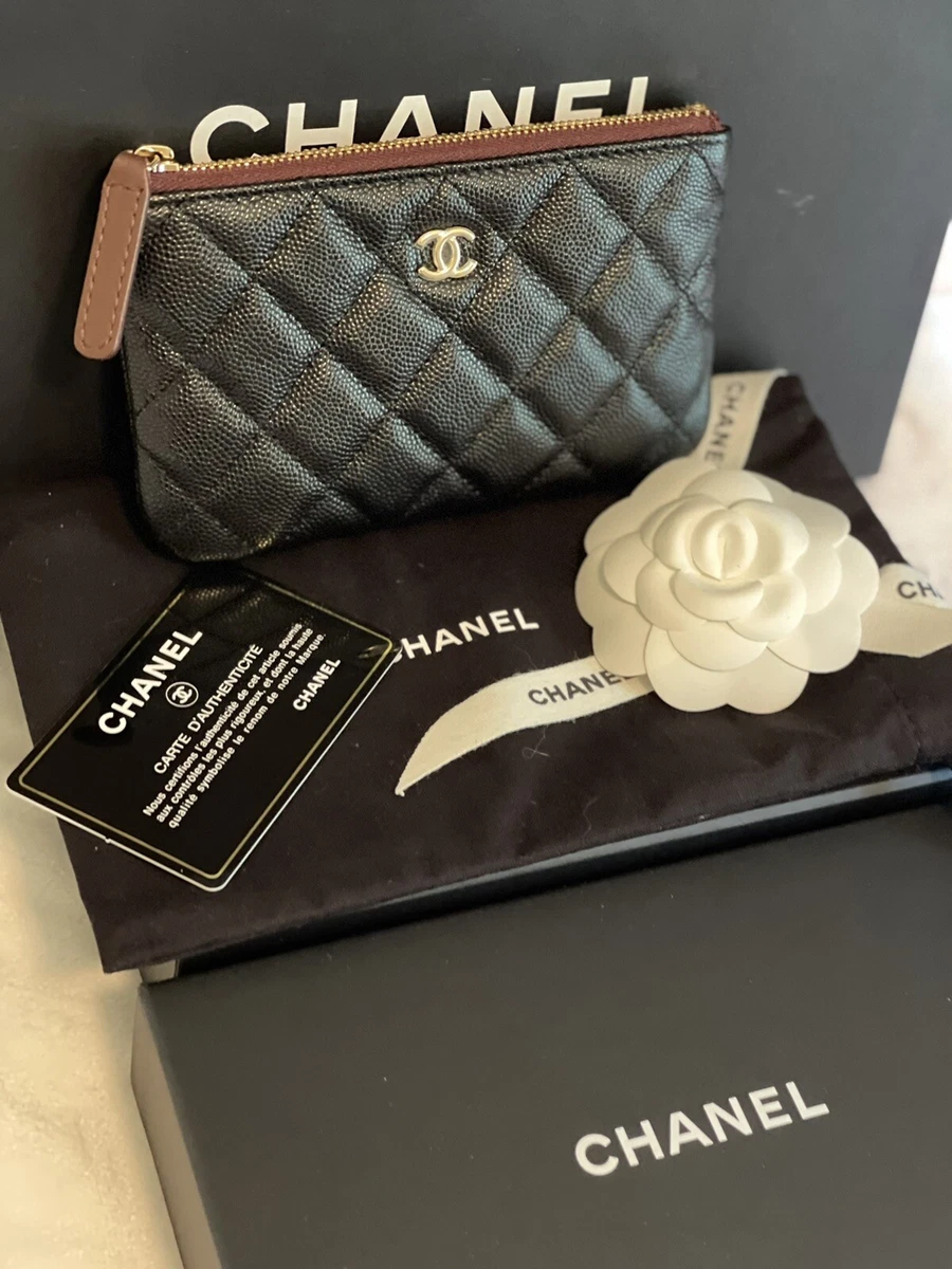 CHANEL 22A Pink Caviar Small O Case 20cm Light Gold Hardware