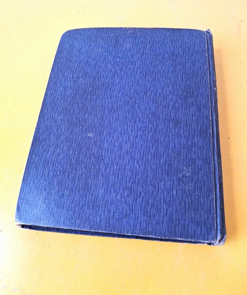 Early 20th Century cigarette card album excellent condition - Image 2 of 4