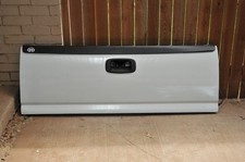 99-06 Genuine Oem Gmc Sierra Chevy Silverado Tailgate Fleetside Summit White 99-06 Genuine Oem Gmc Sierra Chevy Silverado Tailgate Fleetside Summit White