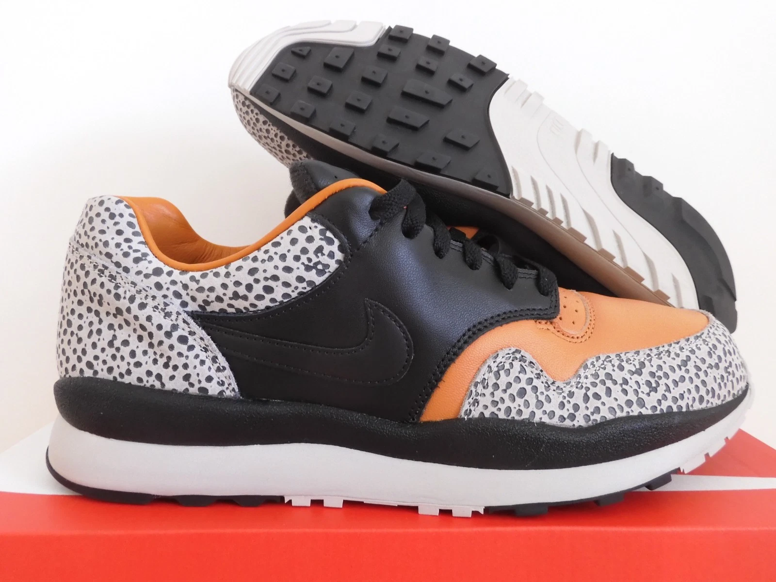 Nike Air Safari OG Black Monarch Light Iron Ore taglia 10 [HM3818 001]