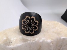 Vtg Natural Wood Ring Flower Handmade Unisex Black Sz7 Carved Vintage