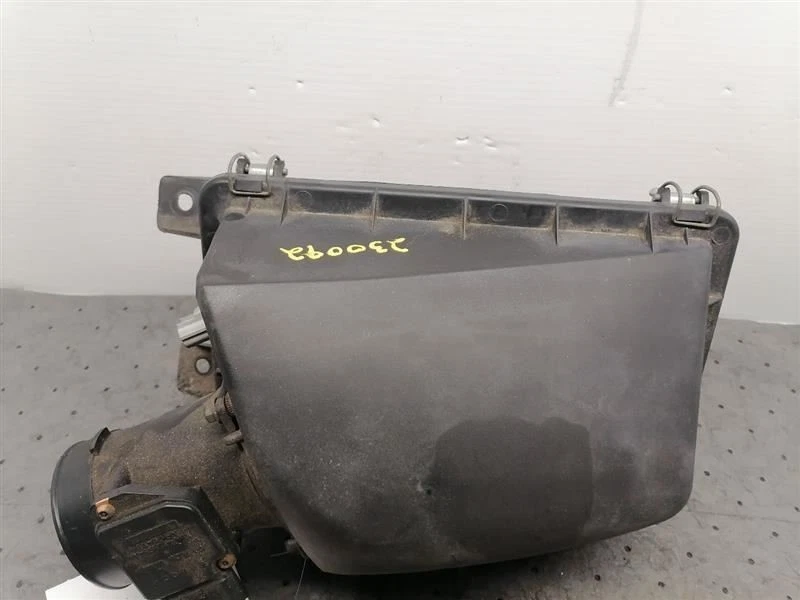 Purificador de aire 4,6 L para 00 Lincoln & Town Car 1084422 Foto 3 de 4