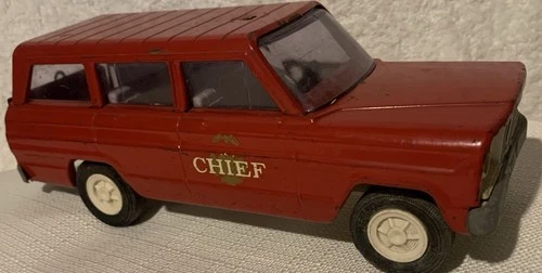 VTG- 1970’s Tonka Red Jeep Wagoneer Fire Chief Car Pressed Steel 9" Hatch Opens