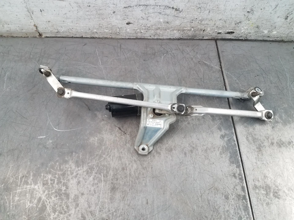 2007 Porsche Cayman S 987 Windshield Wiper Motor / Arms #3075 G2 - Image 3 of 4