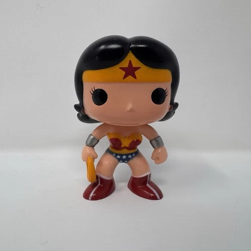 Funko Pop DC Universe Wonder Woman 08 Vaulted Vinyl Figure
