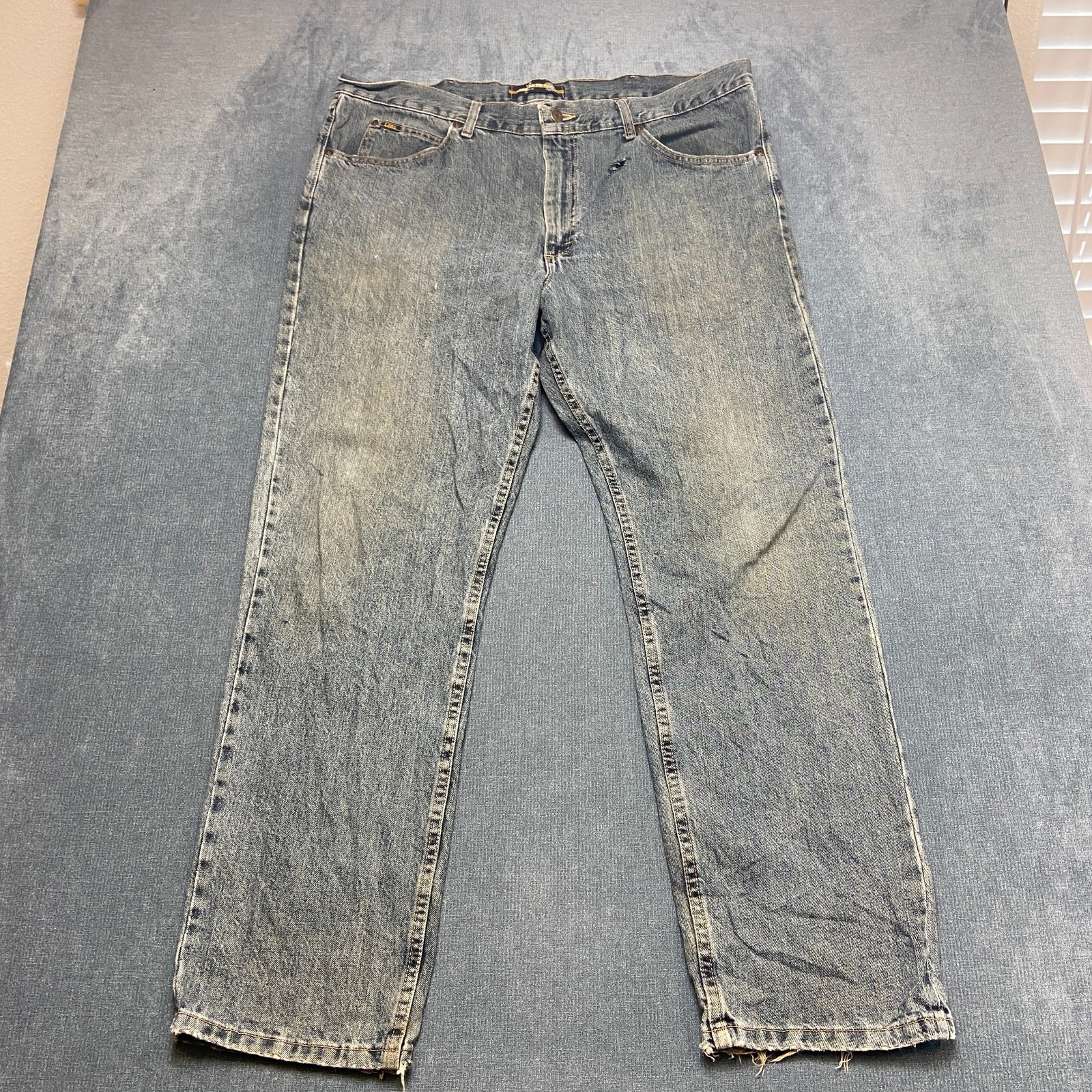 Mens Blue Denim Straight Leg Mid Wash All Day Comfort Regular Fit