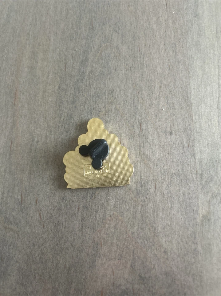 东京迪士尼度假区徽章 TDL 吸引灰姑娘金色旋转木马 — 第 2/2 张图片