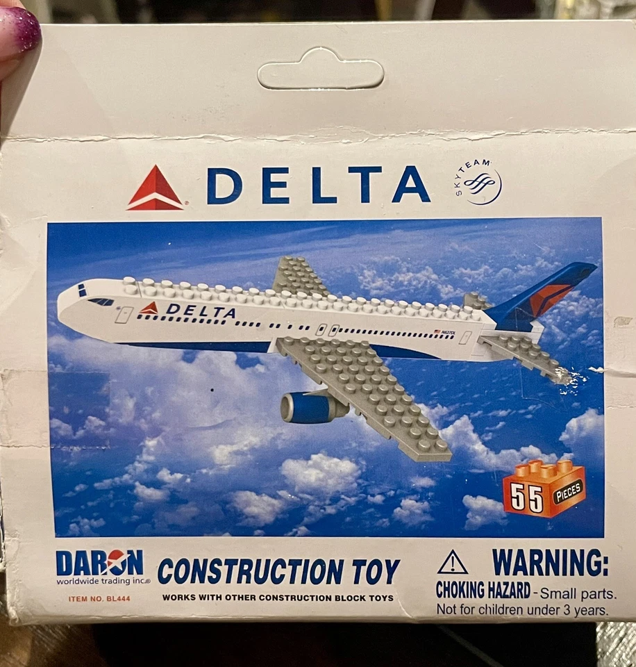 Juguete de construcción Delta Airlines 2008 de Daron 55 piezas artículo no. BL444 Foto 2 de 4
