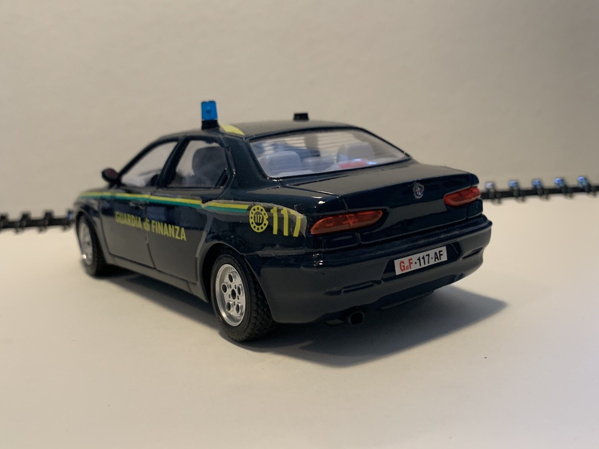 buragoアルファロメオ156 1/24 パトカープラモ alfaromeo Burago Alfa Romeo 156 Guardia di Finanza Die Cast Metal 1/24 #117