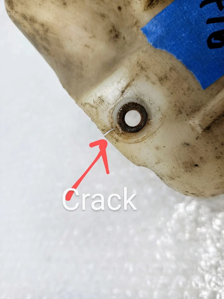 Botella de líquido limpiaparabrisas y tubo para cuello 70-74 C3 Corvette OEM Foto 3 de 4