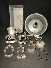 VINTAGE Kitchen Utensils LOT Of 13- BAKING THEME- CookieCutters, Pans, Meas. Cup