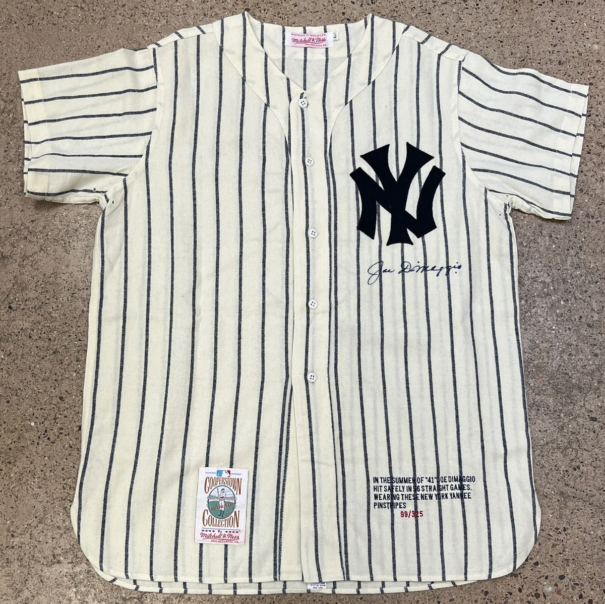 Joe dimaggio store signed jersey