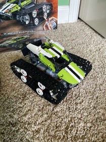 LEGO TECHNIC: RC Tracked Racer (42065)
