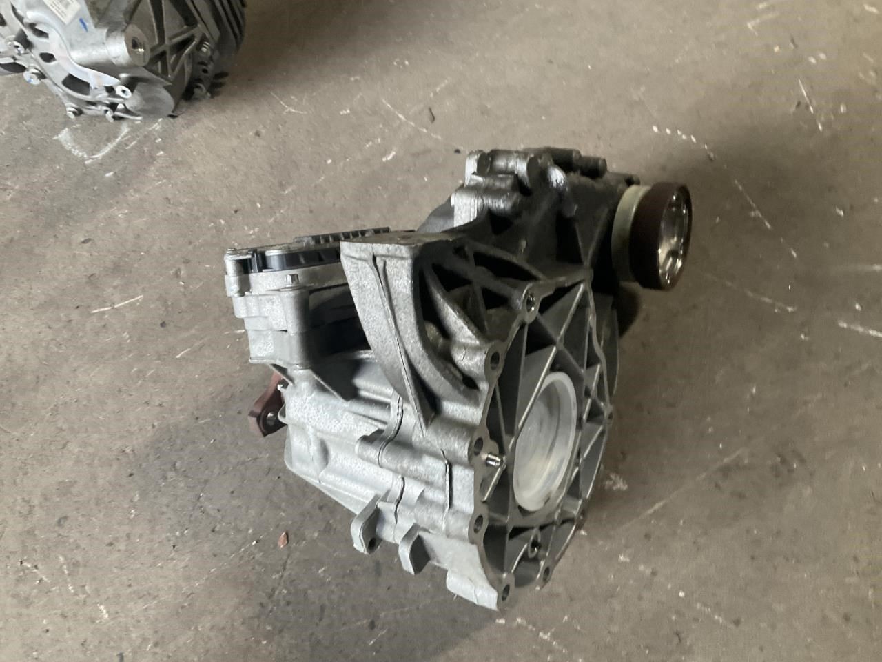 18-24 Maserati Ghibli Transfer Case Gearbox Motor Assembly T