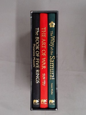 The Way of the Warrior: 3 Volume Set, Various, Arcturus, 2021, Ha