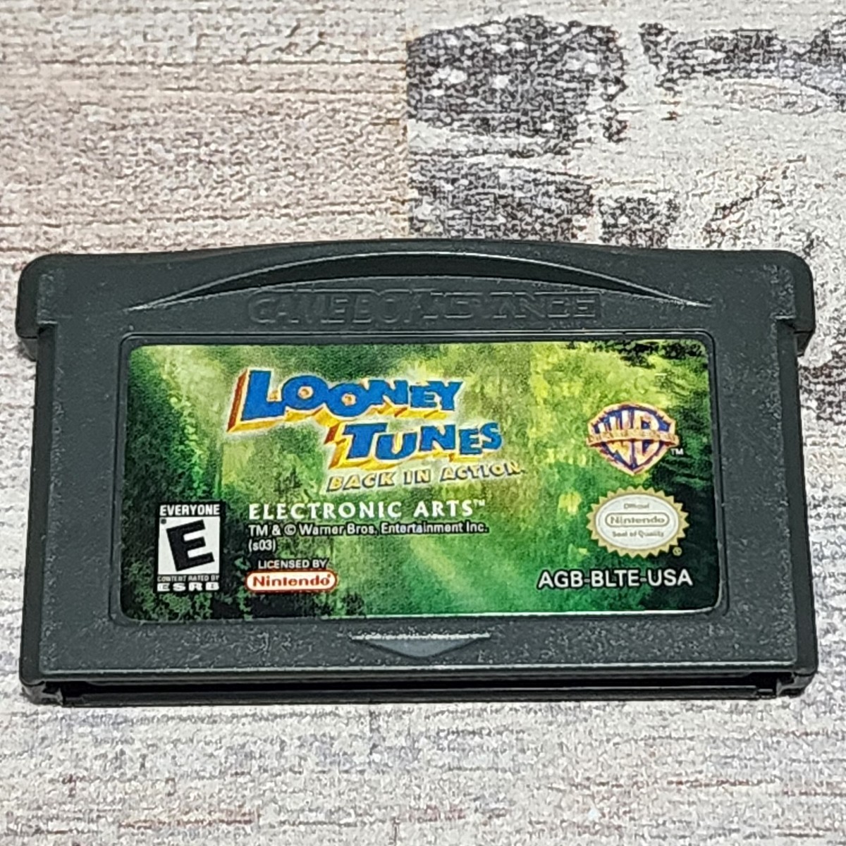 【レアかも】Grandstand Looney Tunes 携帯ゲーム機 本体 Looney Tunes: Back in Action Nintendo Game Boy Advance Authentic
