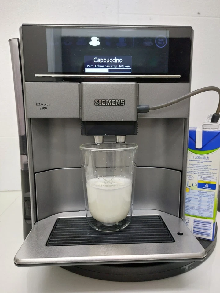 Siemens EQ.6 plus s100 Espresso- und Kaffeevollautomat - Metallic (TE651509DE) - Bild 3 von 4